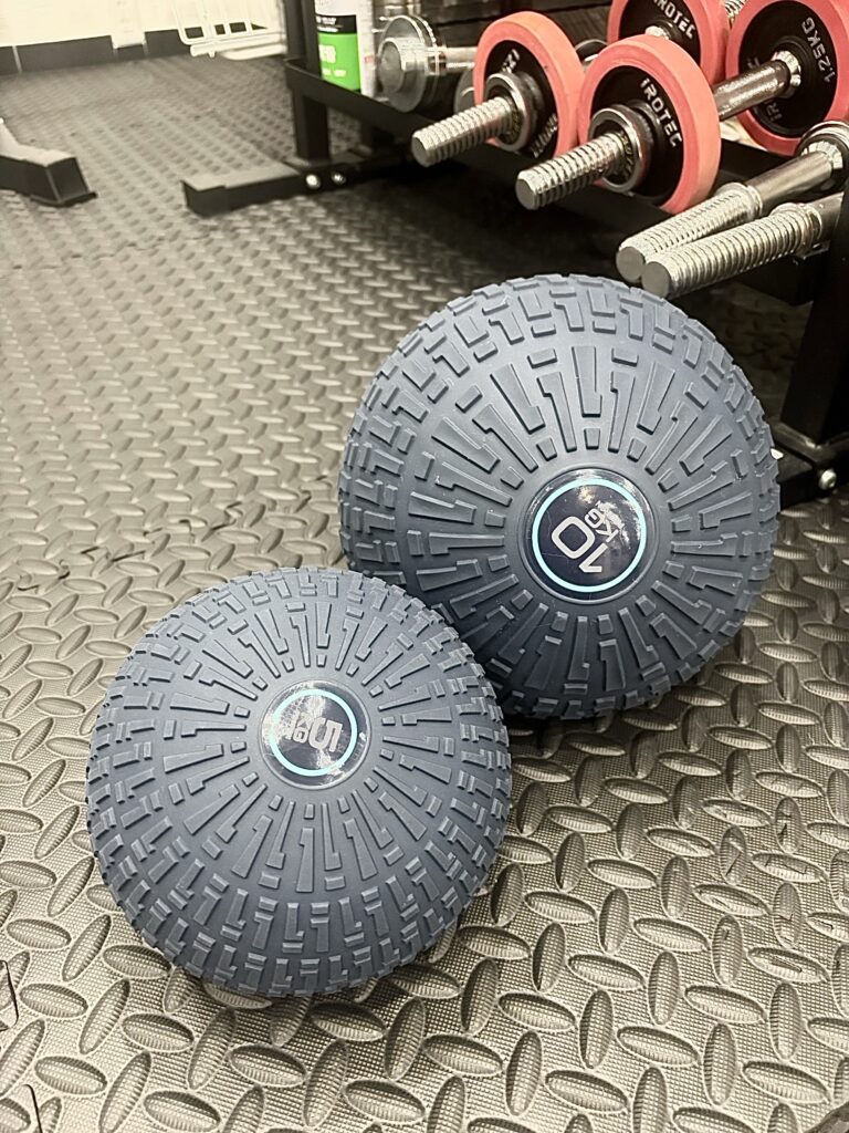 お客様よりリクエストを頂きましたメディシンボール!12/1より導入開始いたしました!